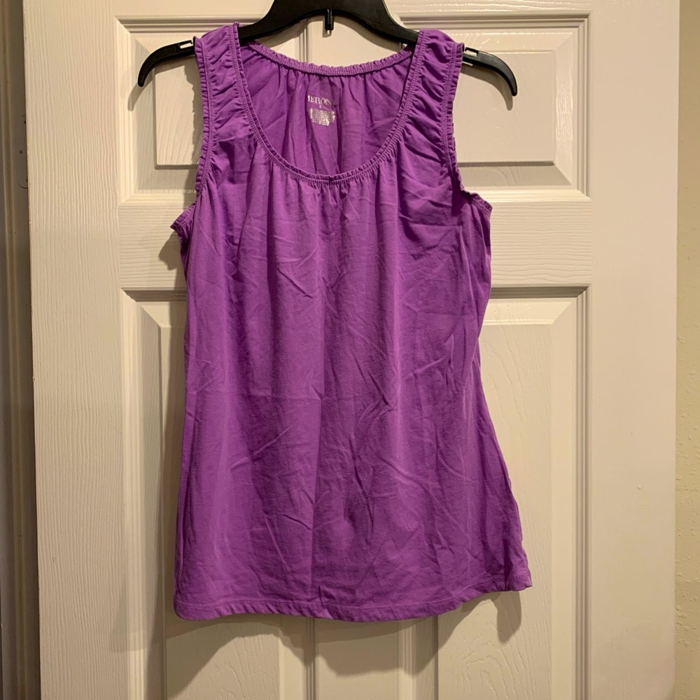 Comfortable women purple vest pre-owned